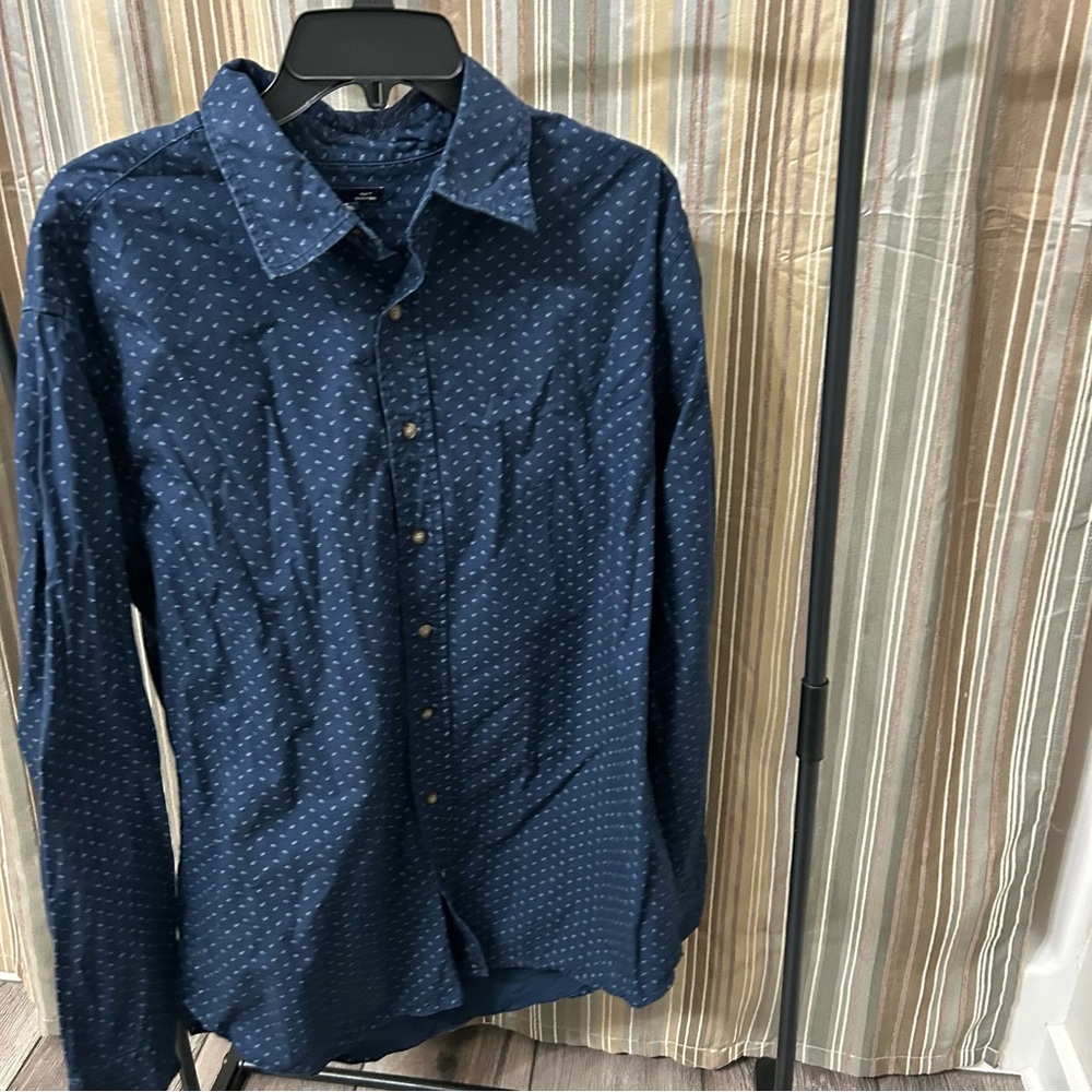 GAP Men's Dark Blue Patterned Shirt